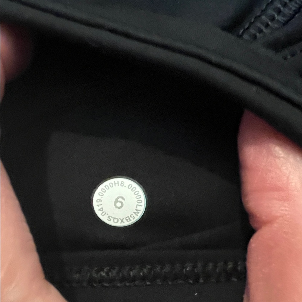 Black Lululemon 25” Leggings - Picture 2 of 6